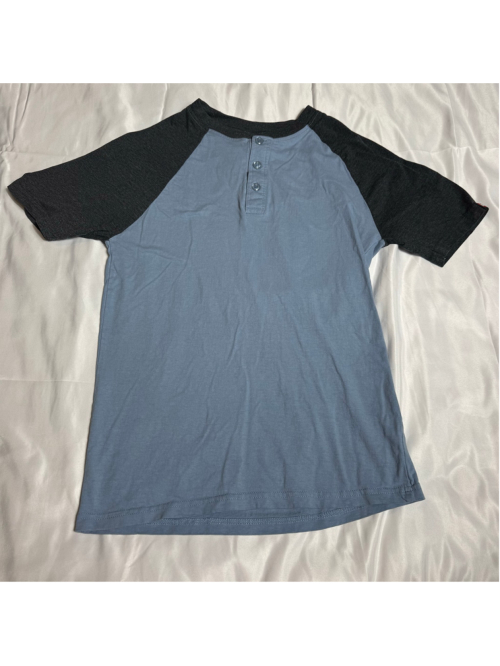Men's Airwalk Short Sleeve Henley Tee, Size S, Blue and Black